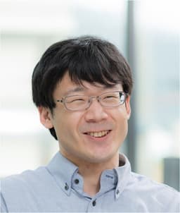 小島 諒介